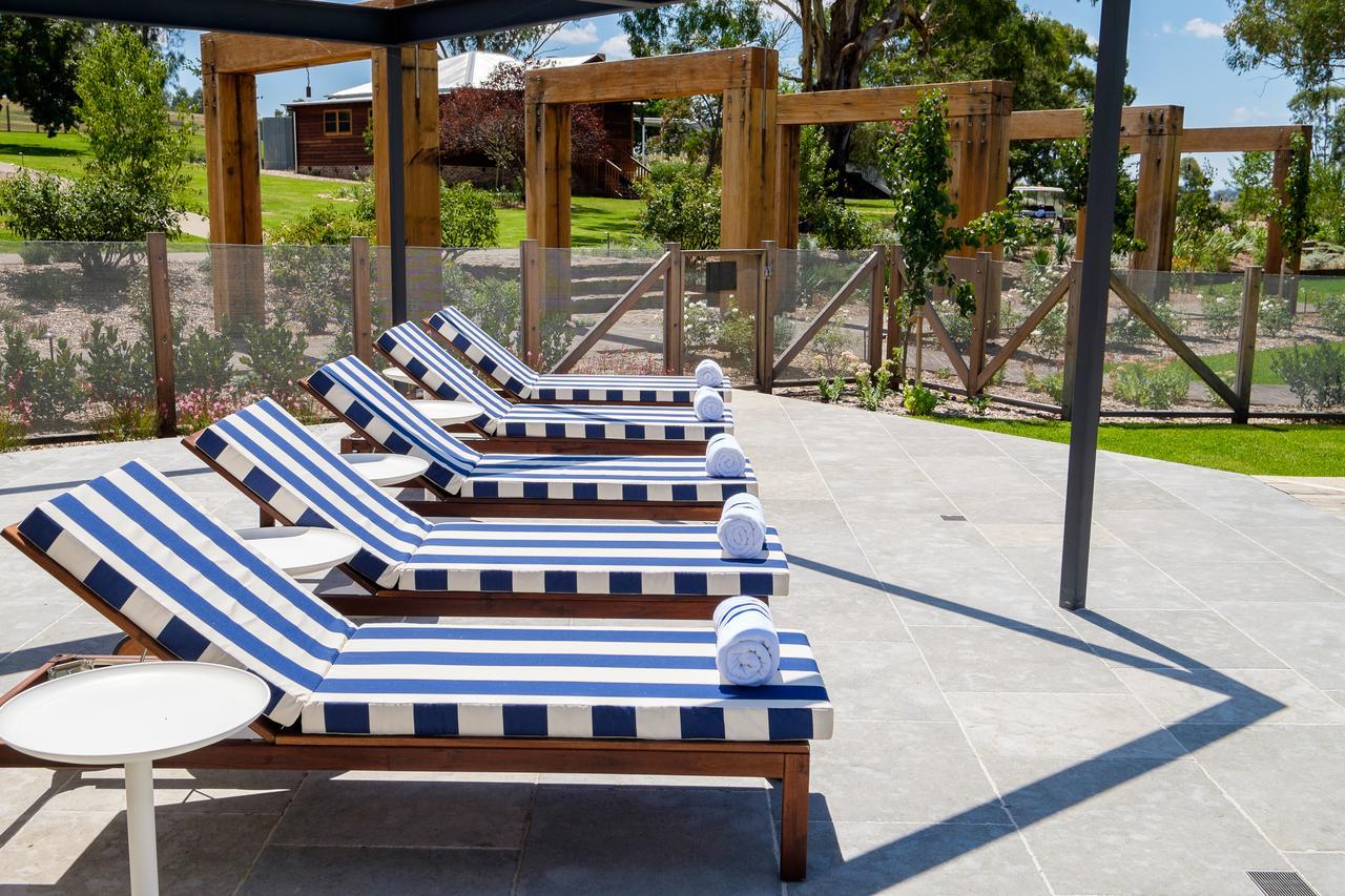 Goonoo Goonoo Station Hotel Tamworth Buitenkant foto Pool at the Hotel