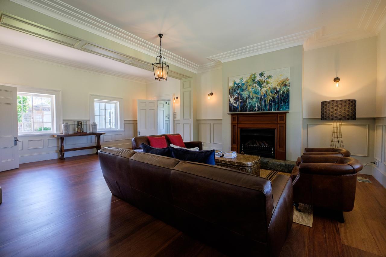 Goonoo Goonoo Station Hotel Tamworth Buitenkant foto The living room