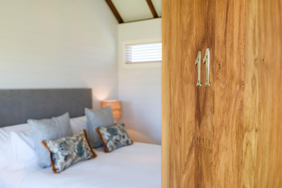 Goonoo Goonoo Station Hotel Tamworth Buitenkant foto A bedroom at the lodge